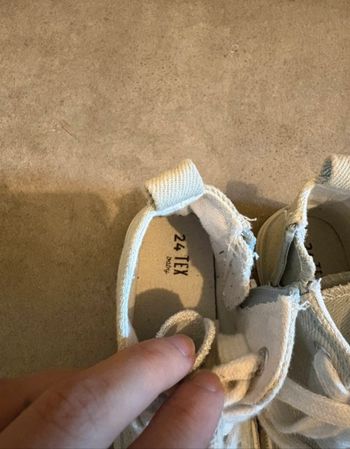 Chaussure en toile