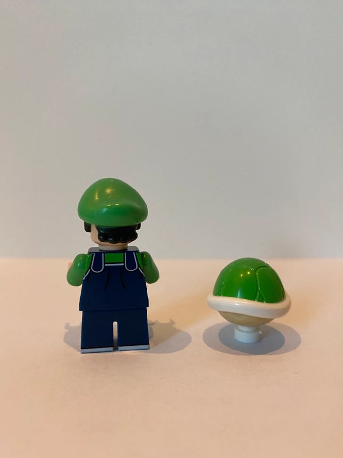 Figurine type lego Luigi. Super Mario - photo numéro 3
