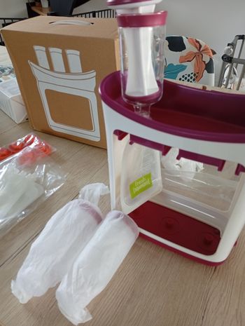 Station de remplissage de gourde compotes