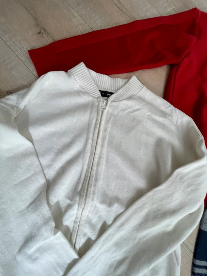 Lot de pulls - photo numéro 2