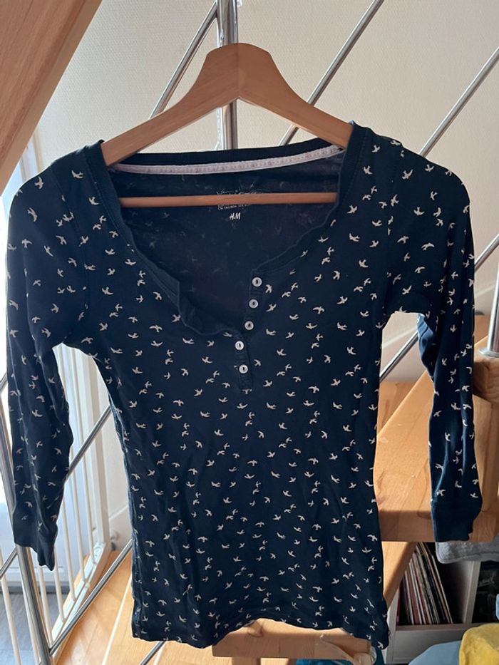 TEE shirt bleu marine motif oiseaux