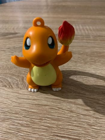 Figurine Pokémon salameche
