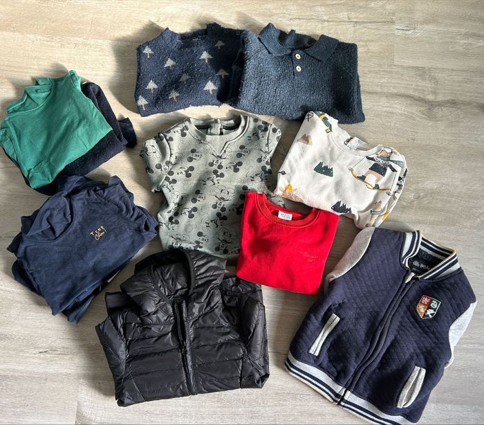 LOT pulls / sous pull et doudoune  hiver entre 2 et 3 ans 15 euros