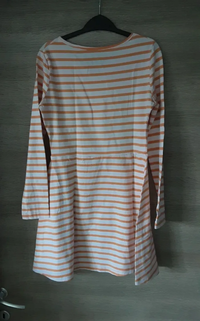 Robe 10/12 ans - photo numéro 2