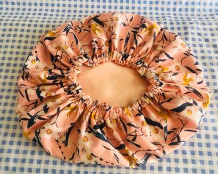 bonnet satin et coton reversible
