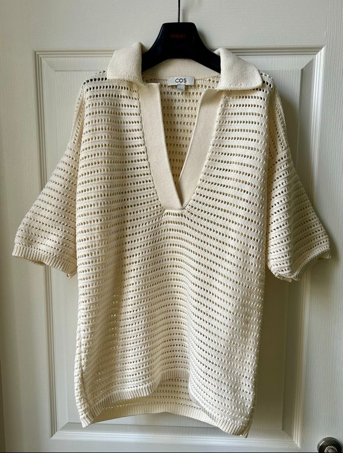 Top marque COS un top oversize maille ajourée - photo numéro 2