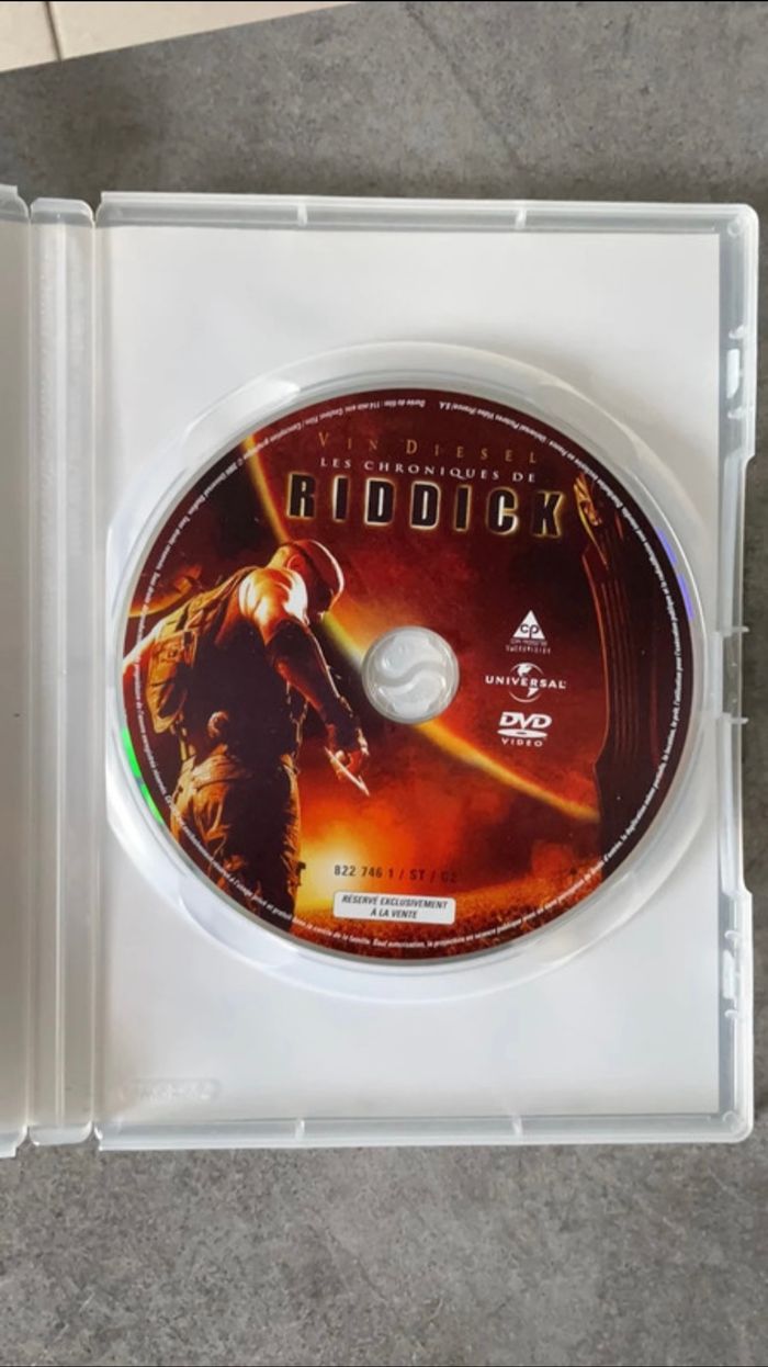 DVD Riddick - photo numéro 2