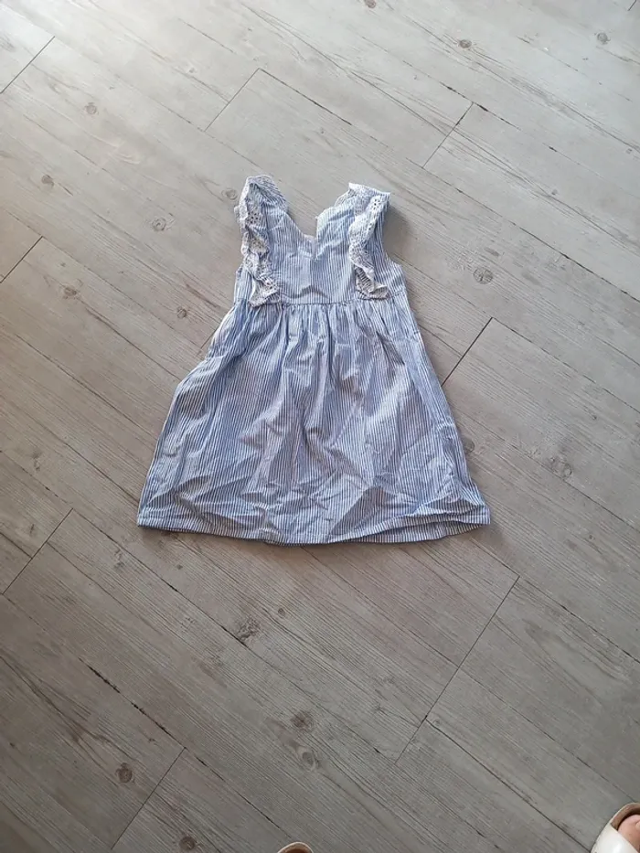 Robe kiabi 5ans été - photo numéro 3