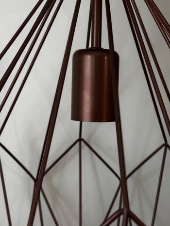 Suspension luminaire géométrique en métal couleur cuivrée mat