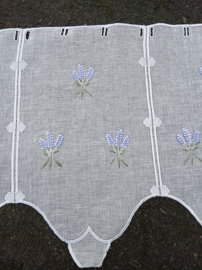 Brodé fleurs lavandes en 45cm sur 4m - photo numéro 3