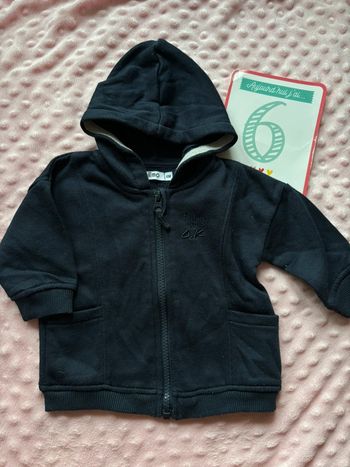 Gilet à capuche 6 mois