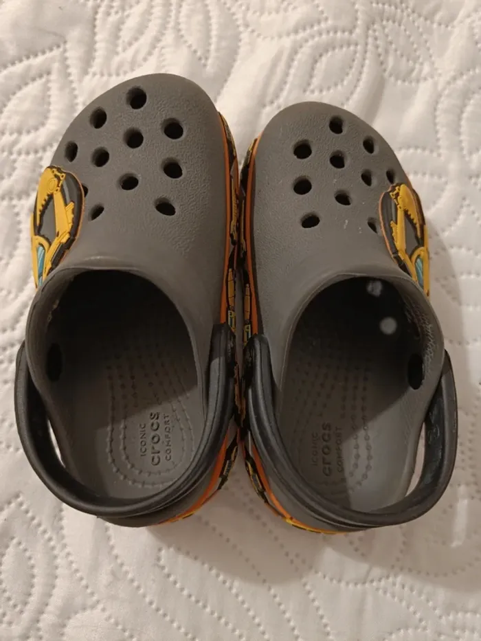 Crocs bébé taille 19 - photo numéro 3