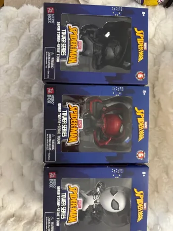 Lot de 3 figurines Marvel