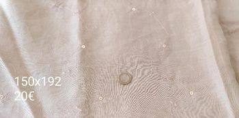 Tissus couleur champagne avec broderie