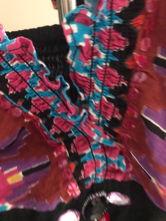 Robe dos nu noire bariolée - photo numéro 3