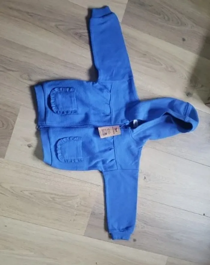Sweat capuche zippée 24 mois