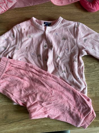 Pyjama deux pièce taille 12 mois