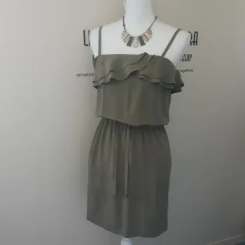 Magnifique robe soie véritable vert kaki Gérard Darel  soirée cérémonie chic mariage