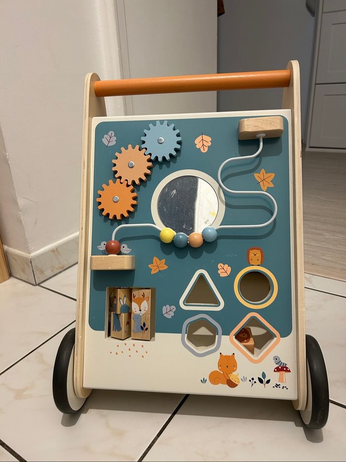Trotteur bébé thème forêt