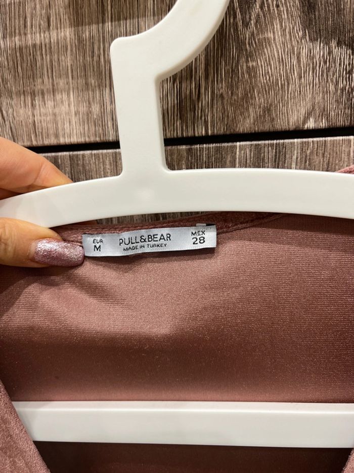 magnifique, robe rose satinée, pull&bear taille M - photo numéro 4