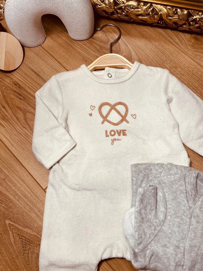 Taille 3 mois lot de 2 pyjamas velours garçon mixte Kiabi crème gris * clove ours * 🎀 - photo numéro 2