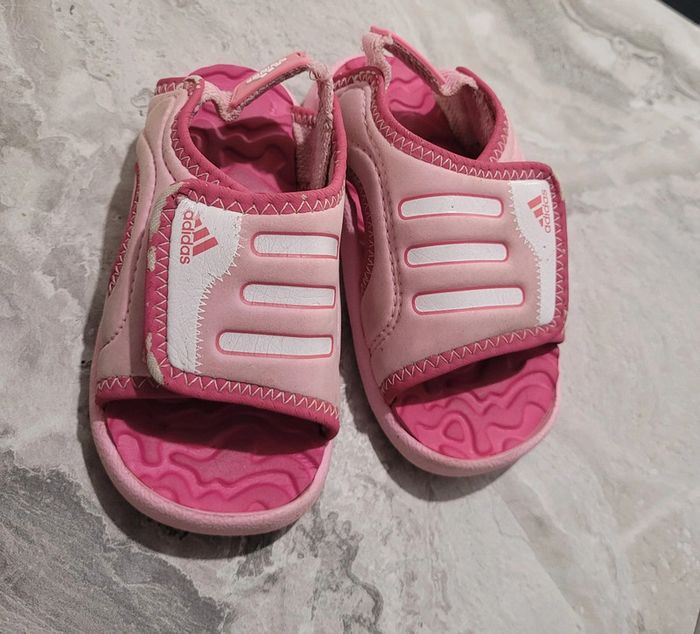 Sandals adidas taille 21
