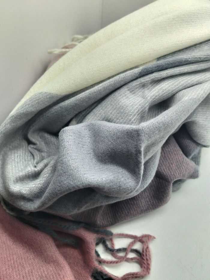 Écharpe style Burberry - photo numéro 3