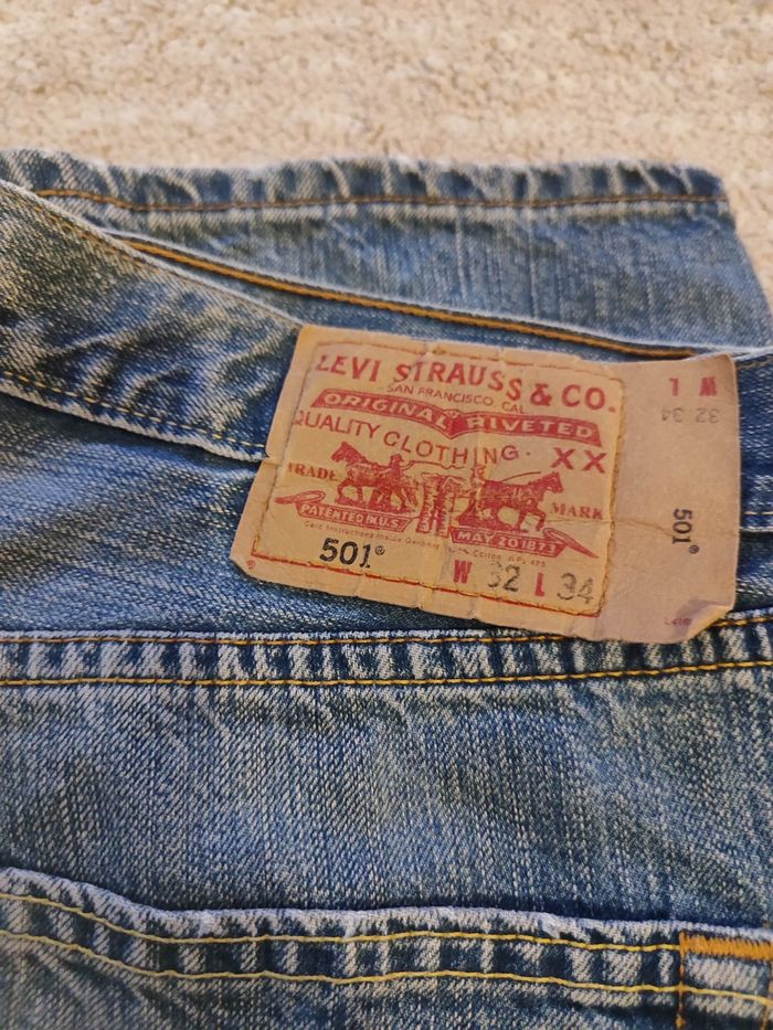 Jean homme LEVI'S taille 40 - photo numéro 2