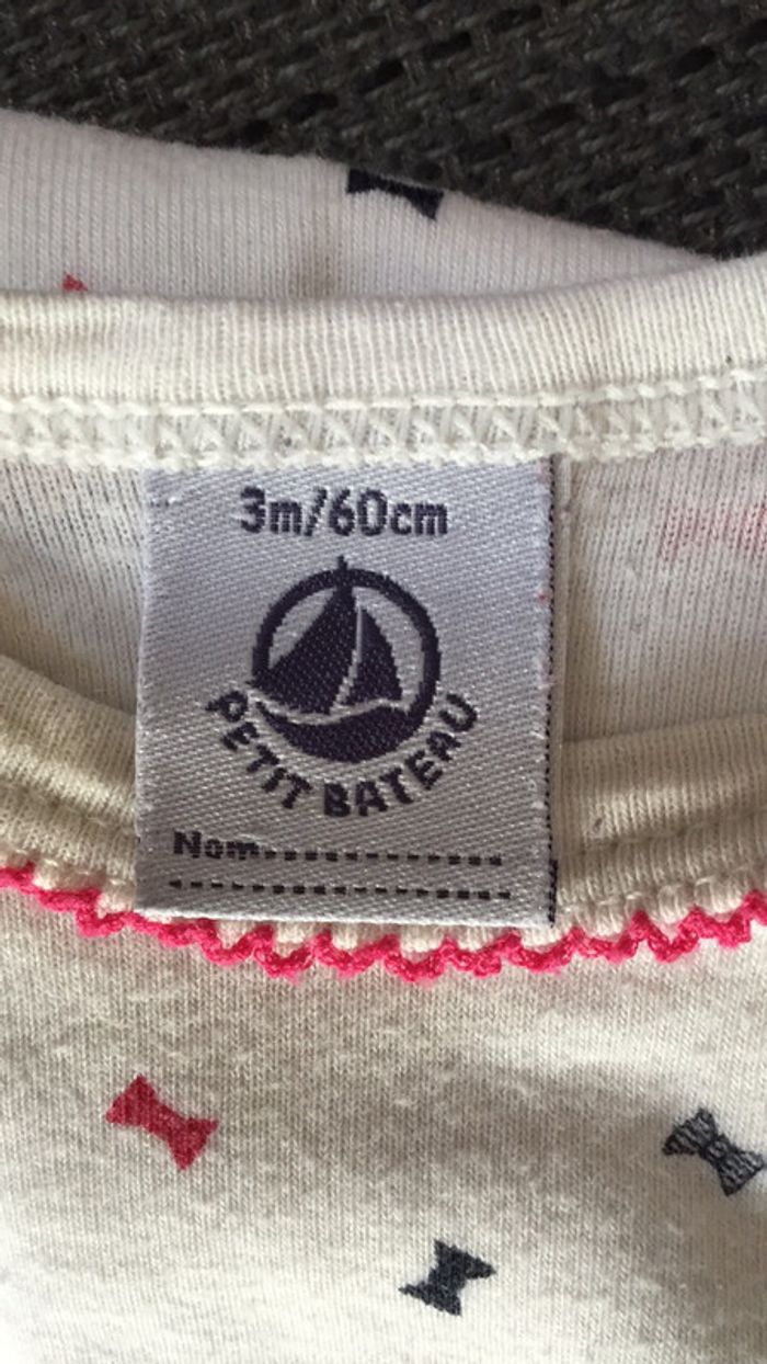 Lot de bodies « petit bateau » manches longues - taille 3 mois - photo numéro 2