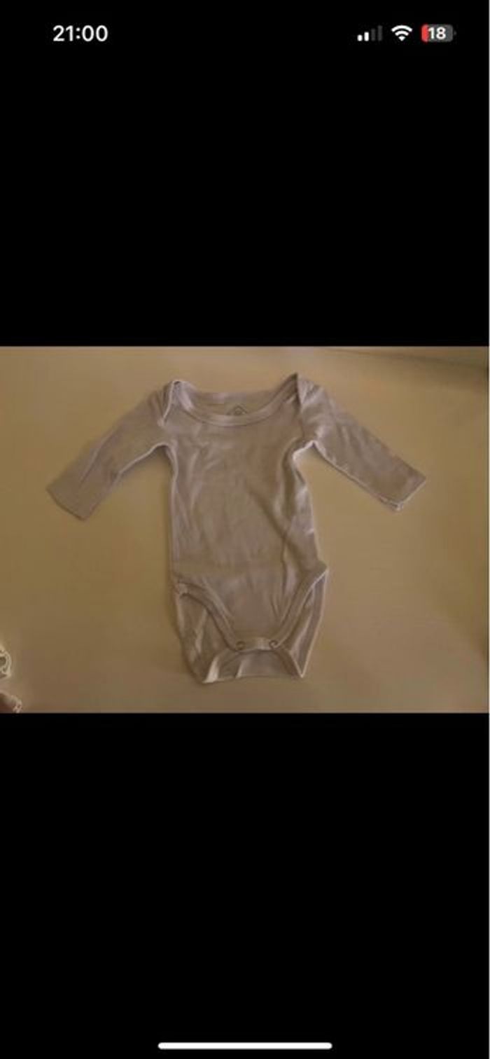 Lot de 8 bodies 3 mois - photo numéro 7