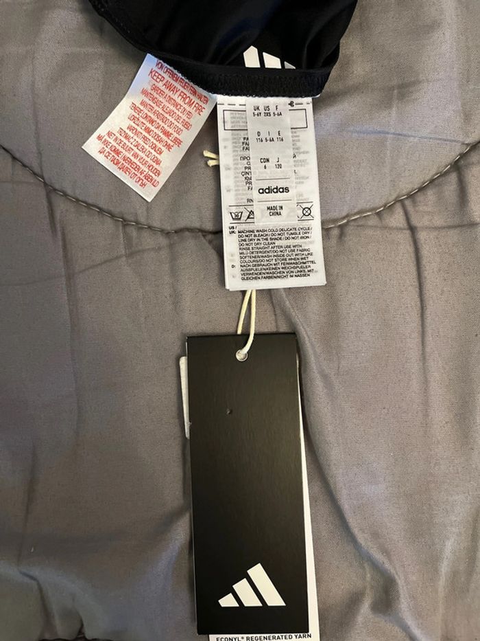 Maillot de bain une pièce fille Adidas 5-6 ans - photo numéro 3