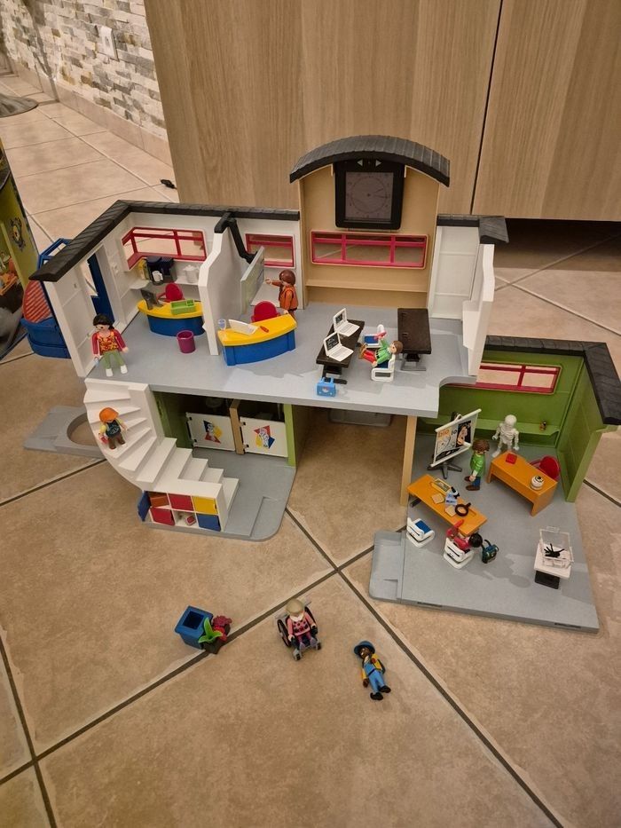 Ecole aménagée playmobil 9453 - photo numéro 2