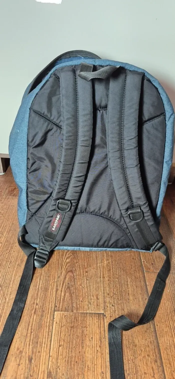 Grand sac Eastpak - photo numéro 9