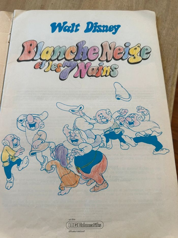 Album Walt Disney Blanche neige et les 7 nains non complet (manque 3) AGEducatifs (type Panini ) - photo numéro 2