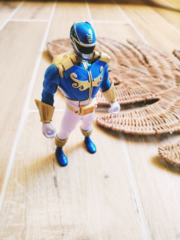 🙅 Power rangers megaforce figurine lumineuse du ranger bleu ultra morphin - photo numéro 4