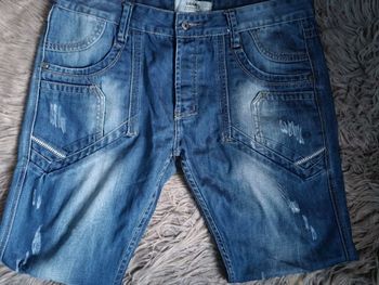 Jeans effet délavé et usé taille 50FR Giani5