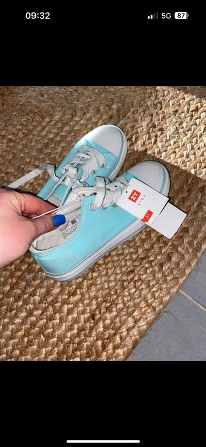 Basket fille taille 31 neuves