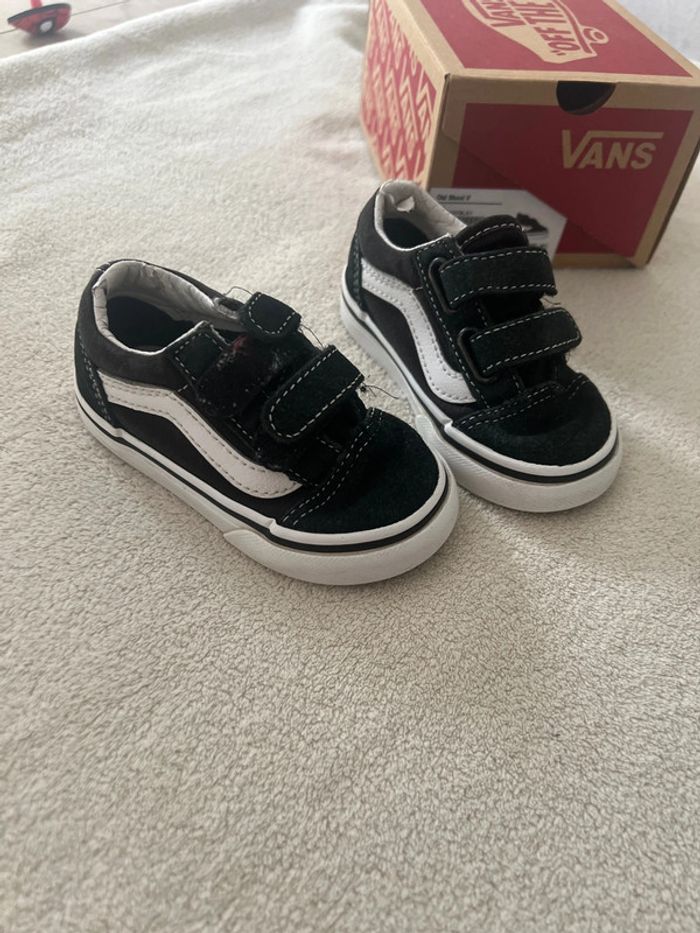 Vans noir et blanches - photo numéro 2