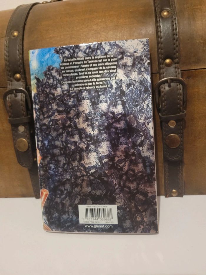 Manga Dr Stone tome 9 édition collector brillant premier tirage - photo numéro 4