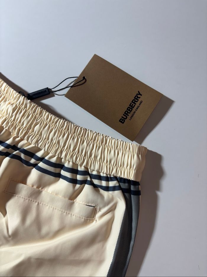 short Burberry - photo numéro 8