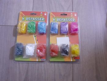 2 paquets de perles collantes