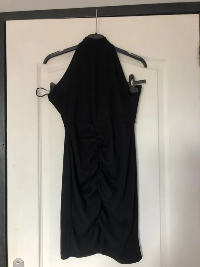 Robe dos nu