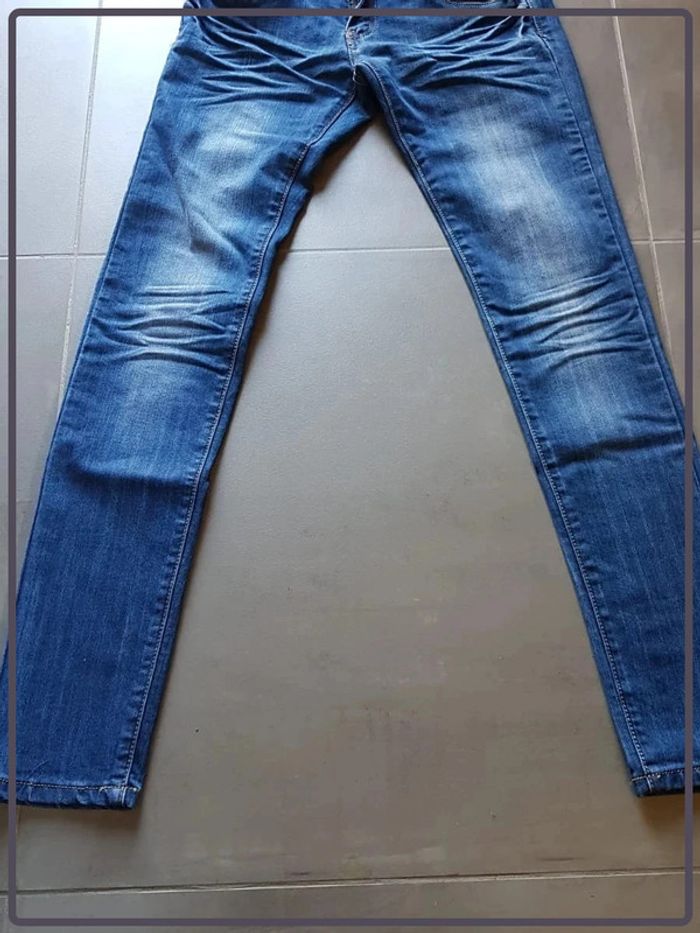 Jean femme taille 38 neuf