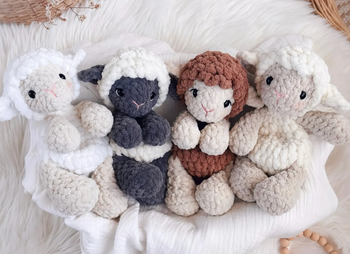 🐑 Peluche Mouton au crochet – Fait main avec amour 🧶🤍