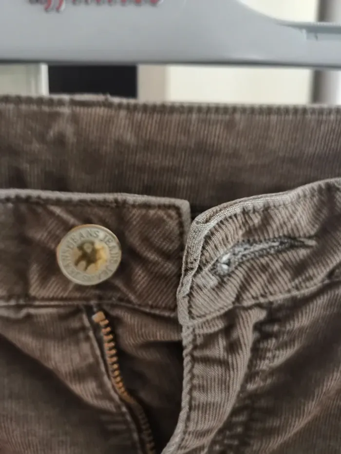 Pantalon velours taille m couleur taupe - photo numéro 3