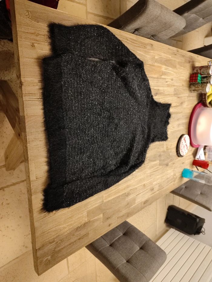 Pull très doux col roulé taille 5