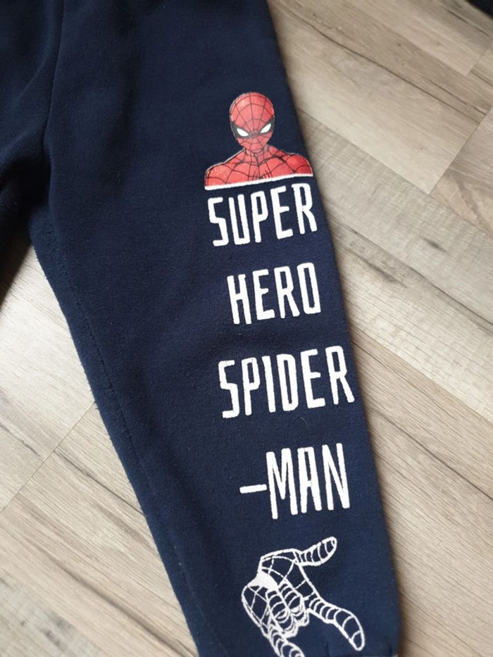 Jogging spiderman - photo numéro 2