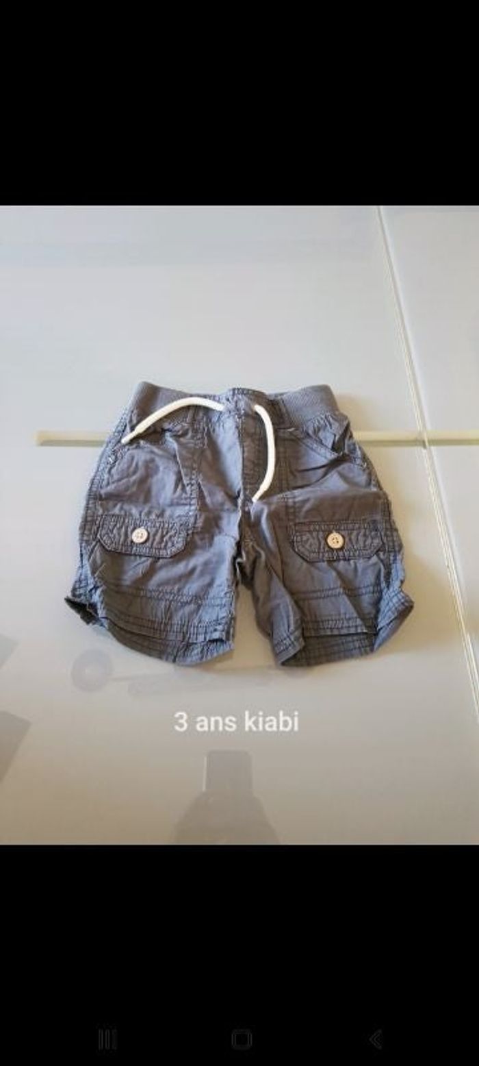 Short 3 ans