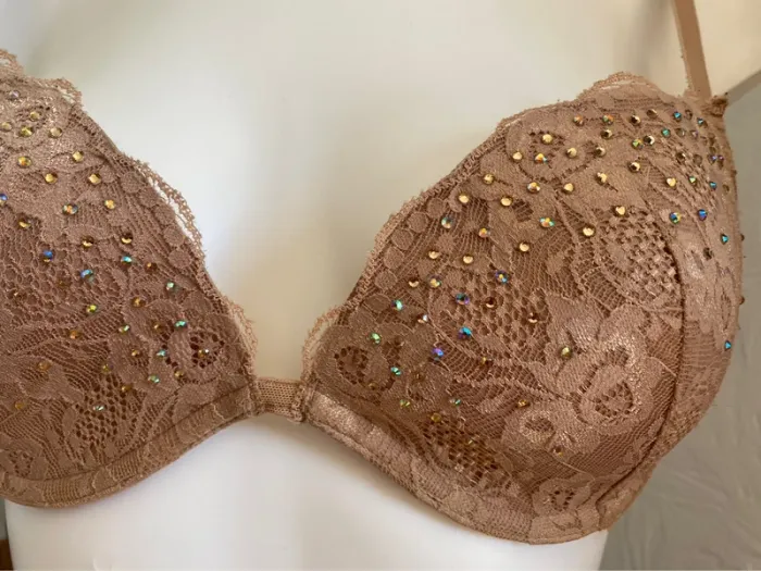 Soutien gorge chair a strass - photo numéro 2