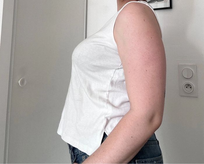 Tee-shirt débardeur double – Lingerie – Taille 1 – Col rond & col V – Fleurs brodées - photo numéro 3